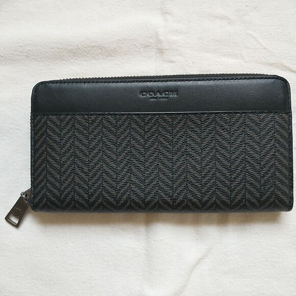 COACH Slim Zip Around Wallet Heringbone F73111 QB Black Multi Wrist New - Picture 3 of 14